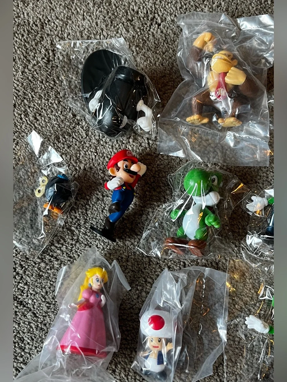 NEW Vintage 2007 Lot of 18 Nintendo Mario Kart Figure Toys